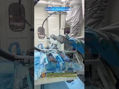 Automatyczne natryskiwanie kleju jako proces wstępny laminowania dla elementów wnętrz samochodowych